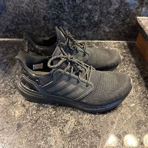 Adidas ultraboost unisex all black